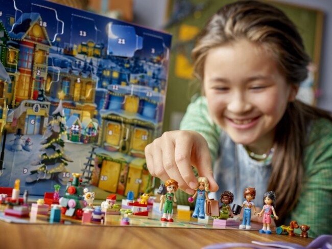 LEGOAR Friends Advent Calendar 2025-3