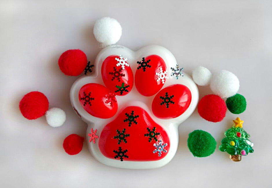 Hello Squishy Xmas Paw